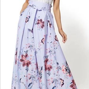 Lavender maxi floral skirt size S